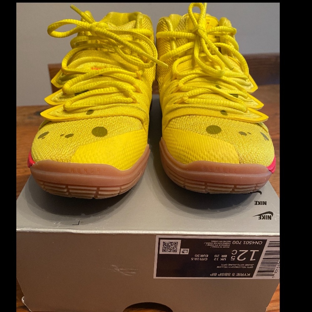 Nike Kyrie 5 Spongebob Squarepants- great condition!